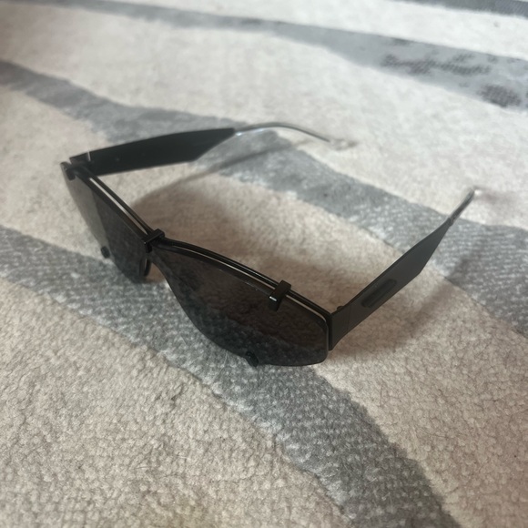 BOTTEGA VENETA sunglasses - Picture 2 of 6